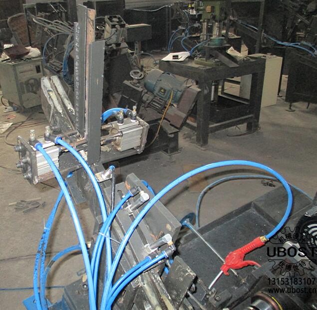 優(yōu)博世特，ubost,鉆孔機，銷軸，螺栓，自動，攻絲機，機械手，非標(biāo)自動化，設(shè)備，銷軸鉆孔機，螺栓鉆孔機，